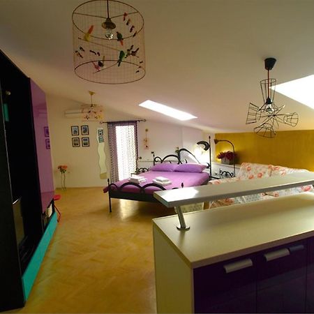 Apartments Mandarina Mali Lošinj Quarto foto