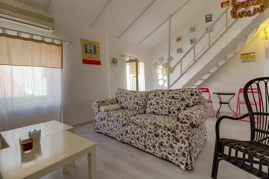 Apartments Mandarina Mali Lošinj Quarto foto