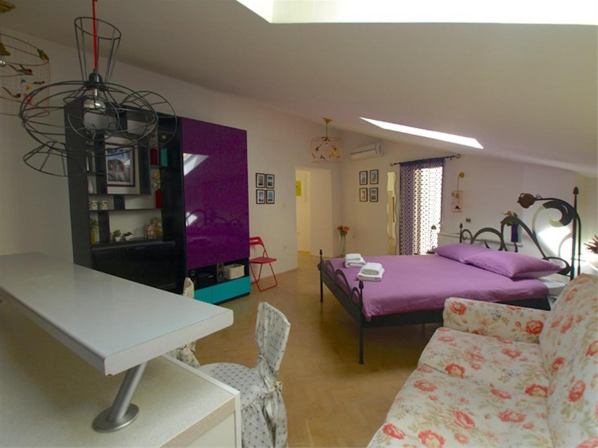 Apartments Mandarina Mali Lošinj Quarto foto
