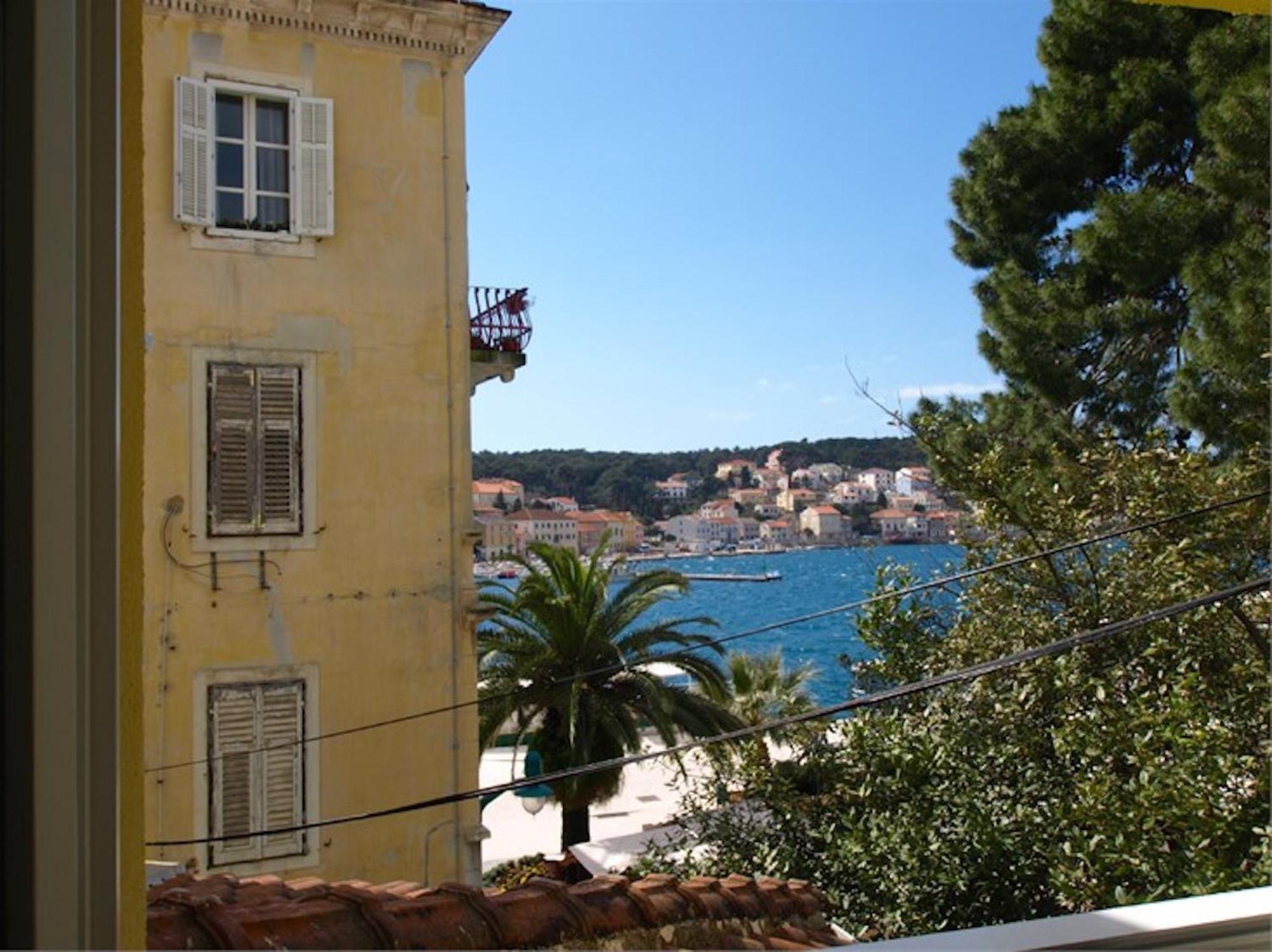 Apartments Mandarina Mali Lošinj Quarto foto